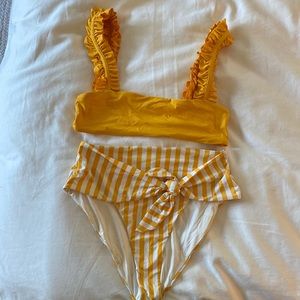 Onia WWW two piece size small